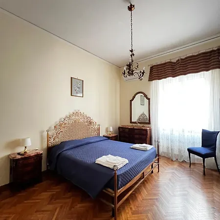 Maman Suite, Center Near Molo Beverello Nyaraló Nápoly