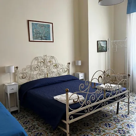 Nyaraló Maman Suite, Center Near Molo Beverello Nápoly