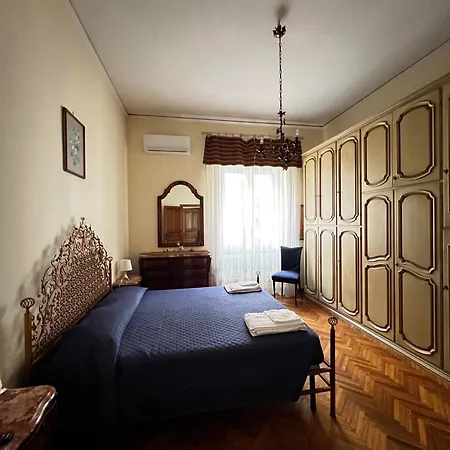 Nyaraló Maman Suite, Center Near Molo Beverello