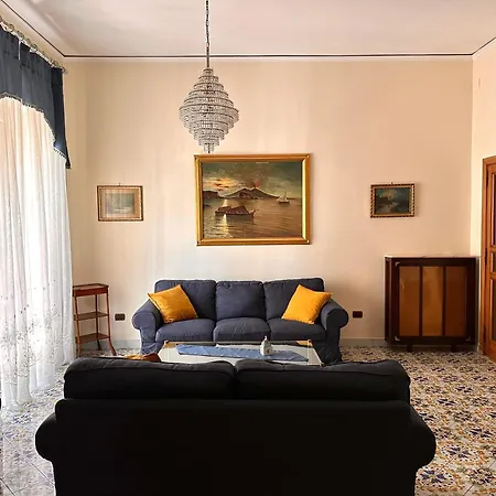 Holiday home Maman Suite, Center Near Molo Beverello Naples