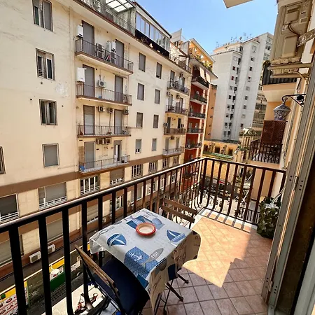 Holiday home Maman Suite, Center Near Molo Beverello Naples